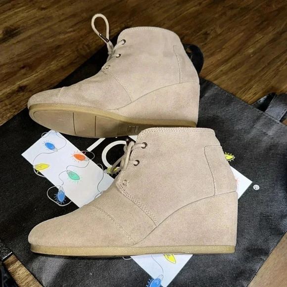 Tom’s Women Suede Tan Wedge Ankle Bootie Shoe Size 8 - Picture 3 of 14